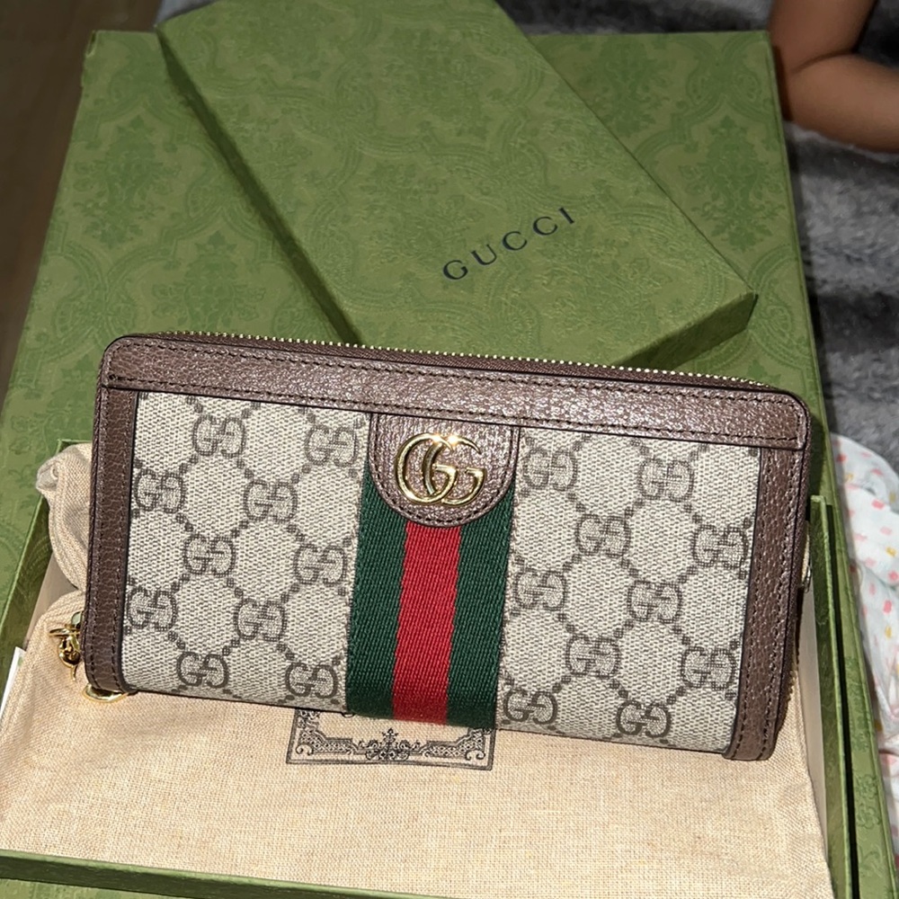 Gucci wallet